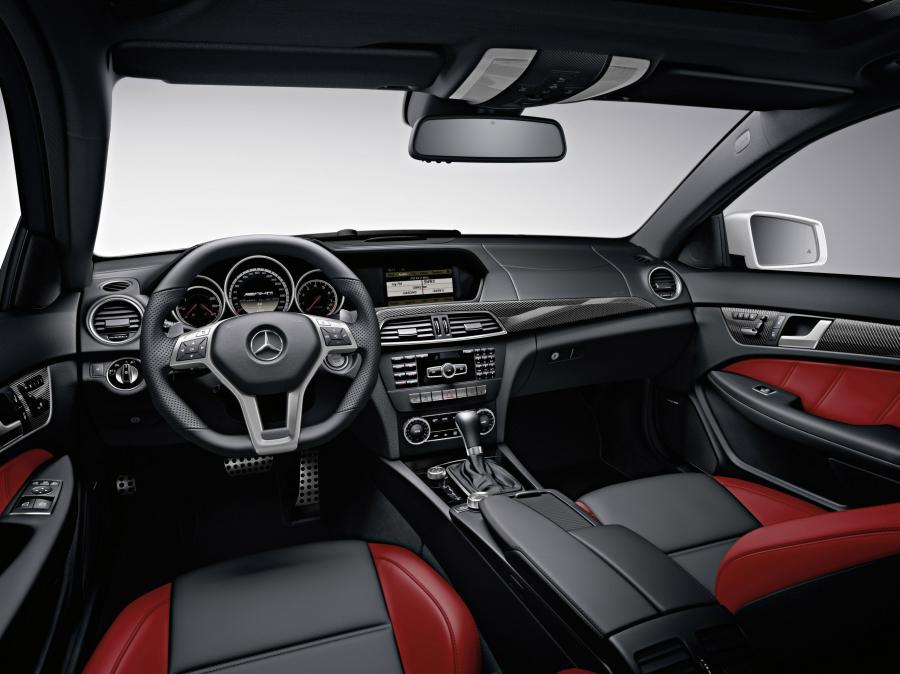  Mercedes-Benz C63 AMG Coupe 2012 года  (фото 86 из 113)